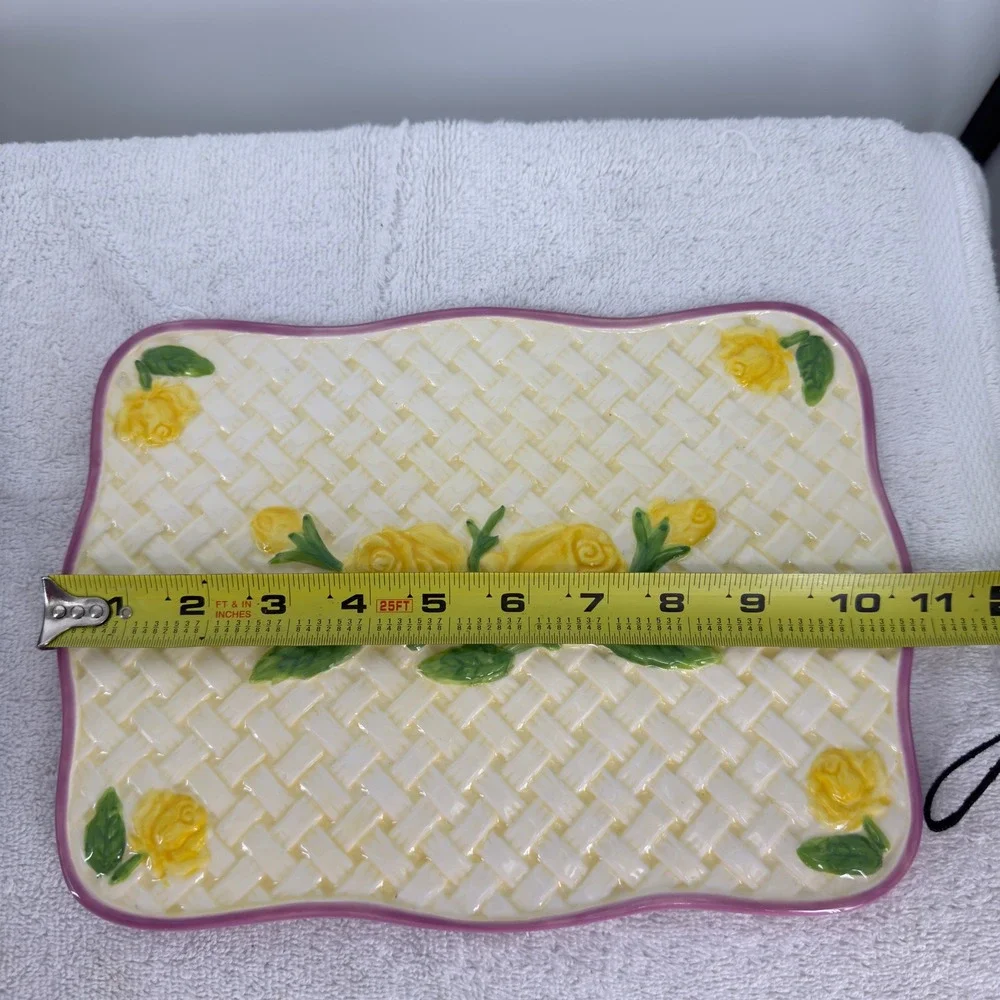 Temp-tations by Tara Floral Basketweave Casserole & Trivet Set Yellow Pink Rose